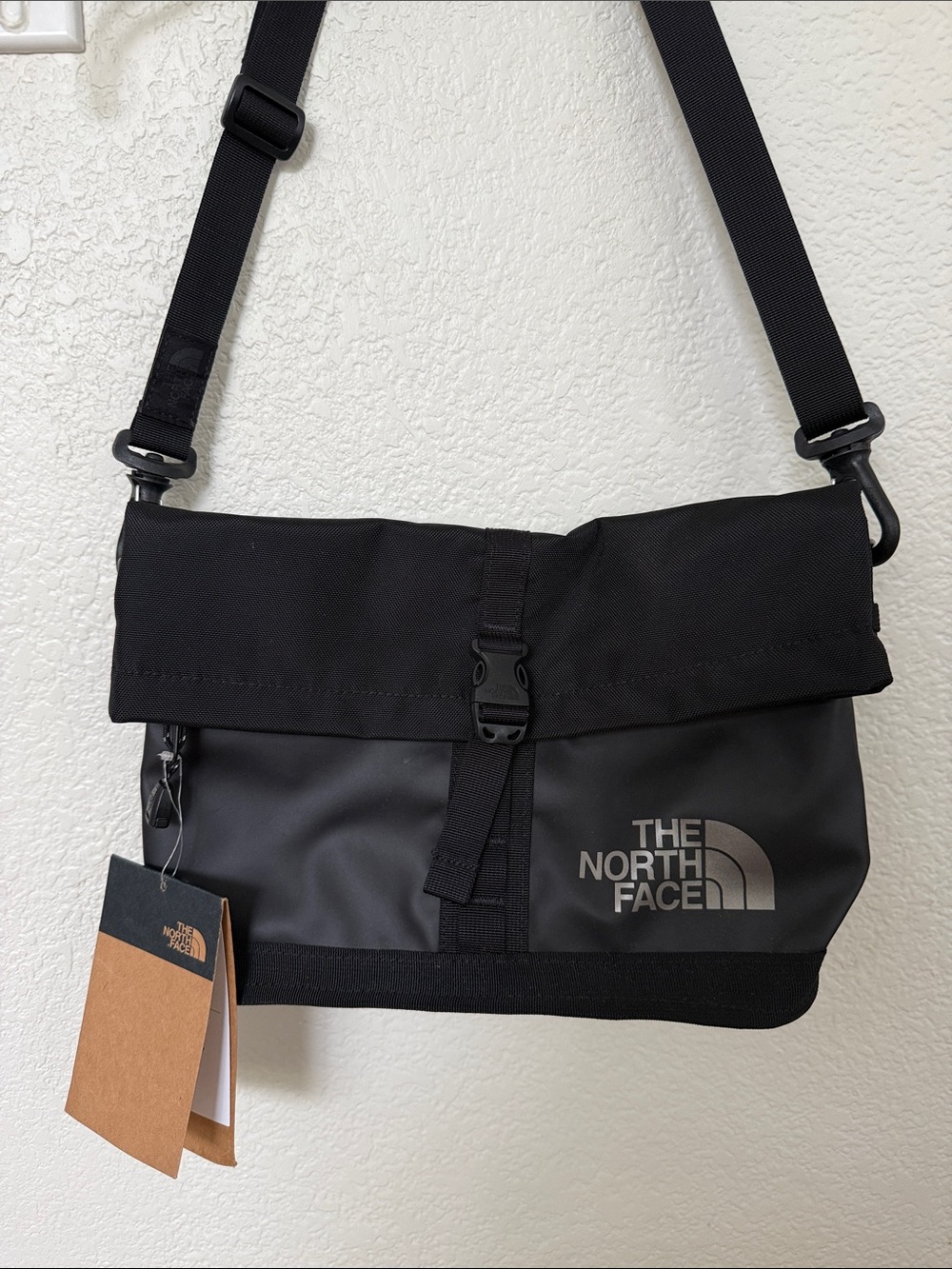 NWT The North Face Base Camp Crossbody Shoulder Bag